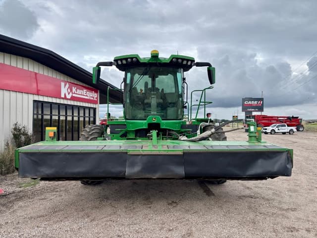 Image of John Deere W235R equipment image 2