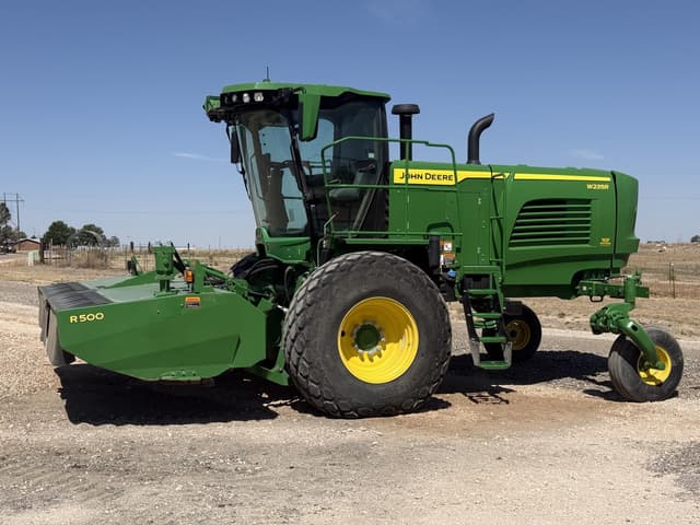 Image of John Deere W235R equipment image 1
