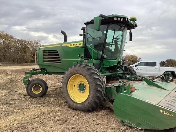 Image of John Deere W235R equipment image 2