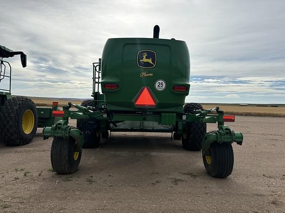 Image of John Deere W235R equipment image 3