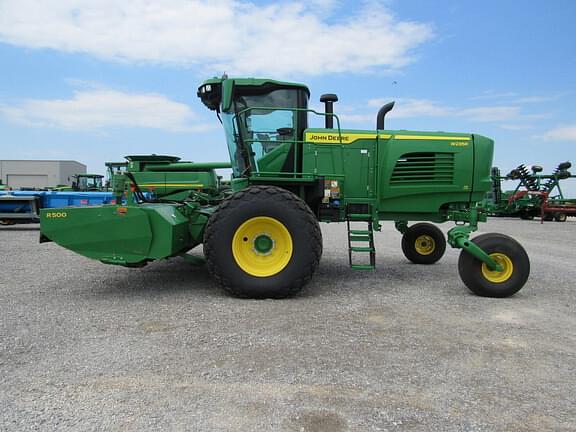 Image of John Deere W235R equipment image 1