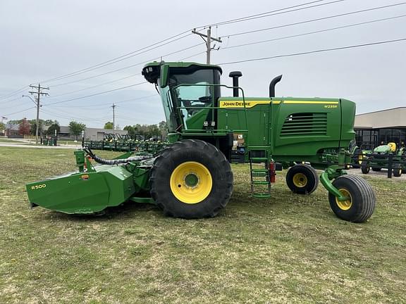 Image of John Deere W235R equipment image 1