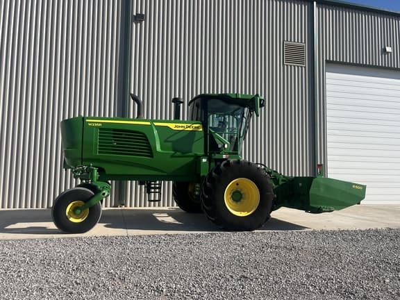 Image of John Deere W235R equipment image 2