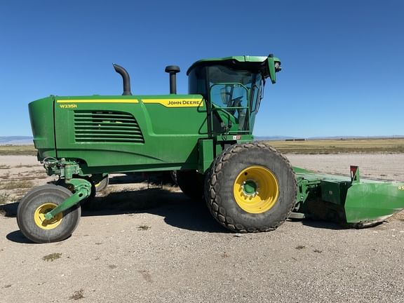 2023 John Deere W235R Equipment Image0