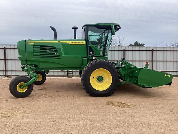 Image of John Deere W235R equipment image 3