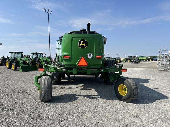 Image of John Deere W235R equipment image 3