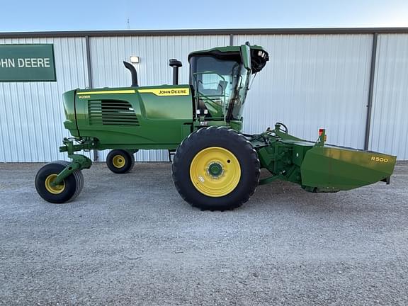 Image of John Deere W235R equipment image 4