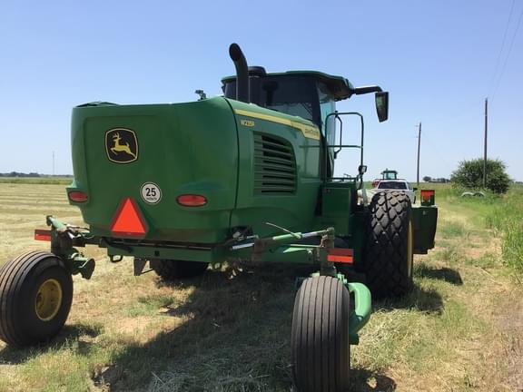 Image of John Deere W235R equipment image 2