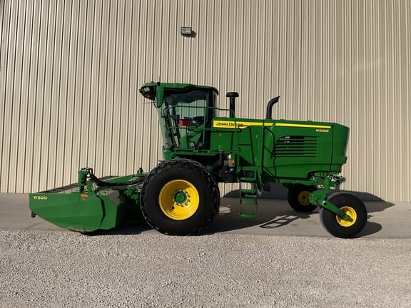 2023 John Deere W235R Equipment Image0