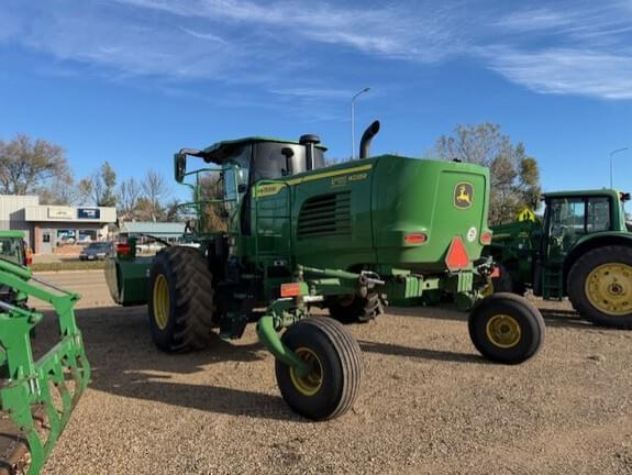 Image of John Deere W235R equipment image 3
