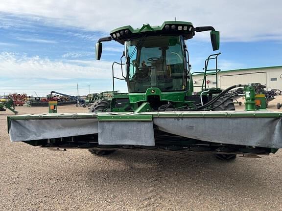 Image of John Deere W235R Primary image