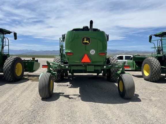 Image of John Deere W235R equipment image 4