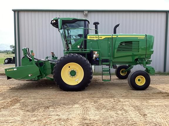 Image of John Deere W235R Primary image