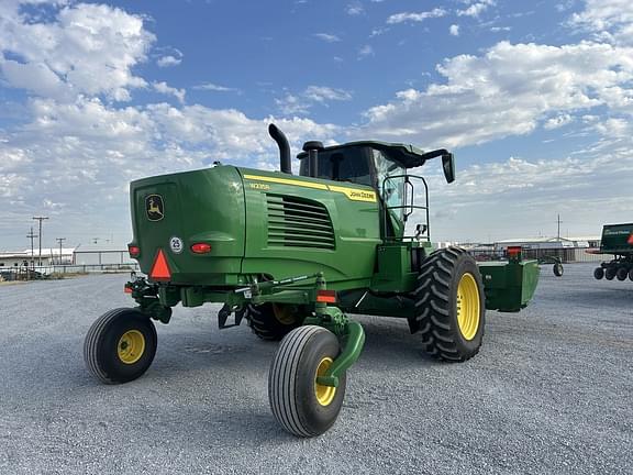 Image of John Deere W235R equipment image 4