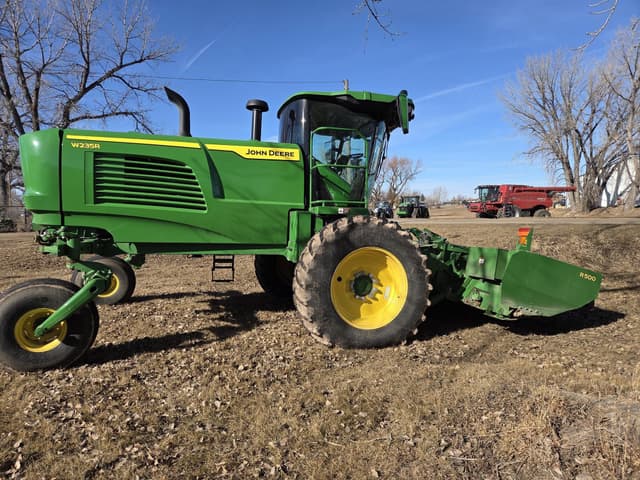 Image of John Deere W235R equipment image 1