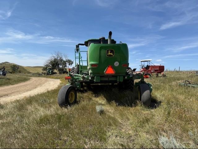 Image of John Deere W235R equipment image 4