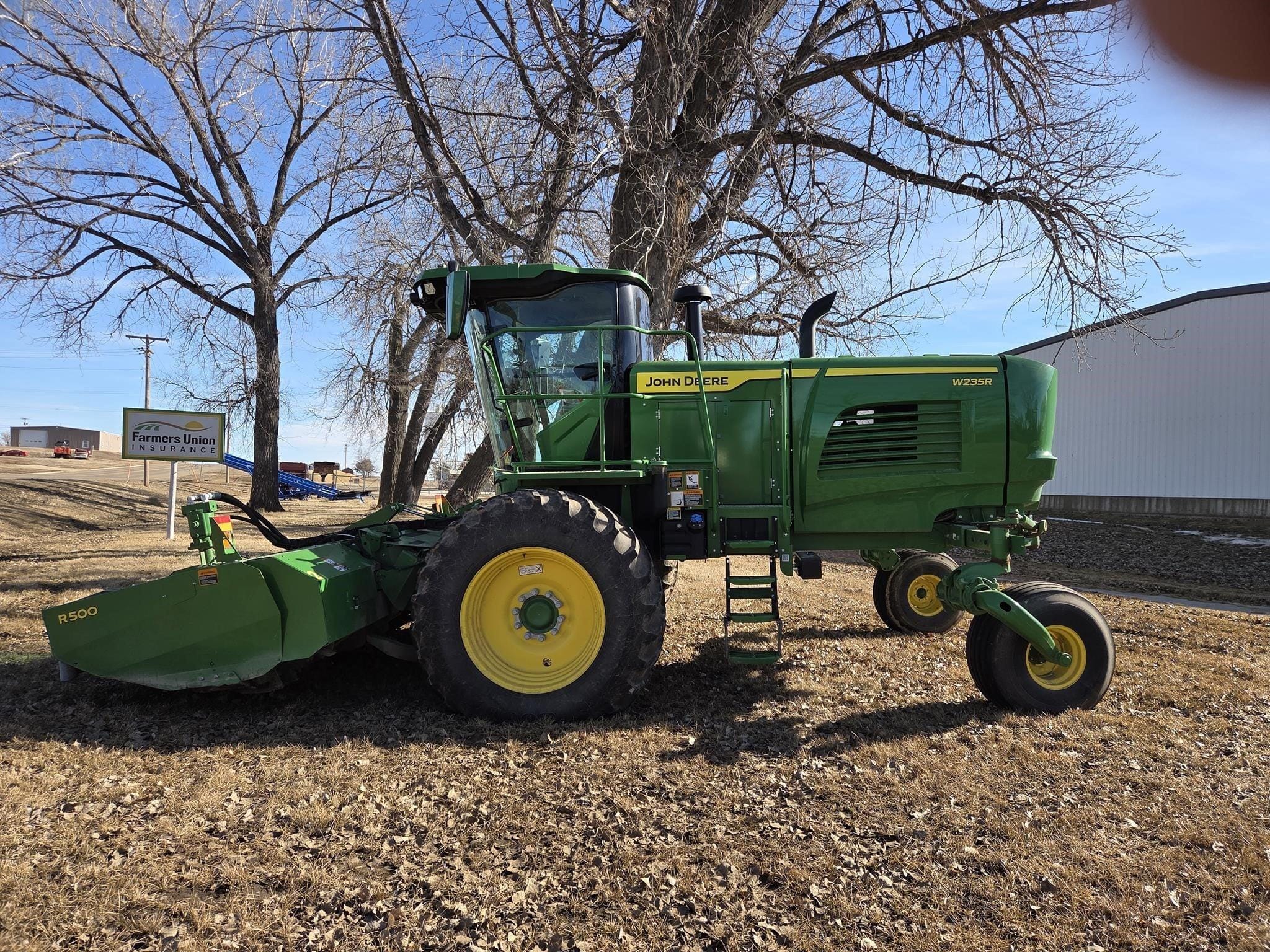 2023 John Deere W235R Equipment Image0
