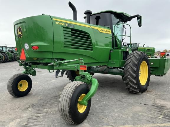 Image of John Deere W235R equipment image 4