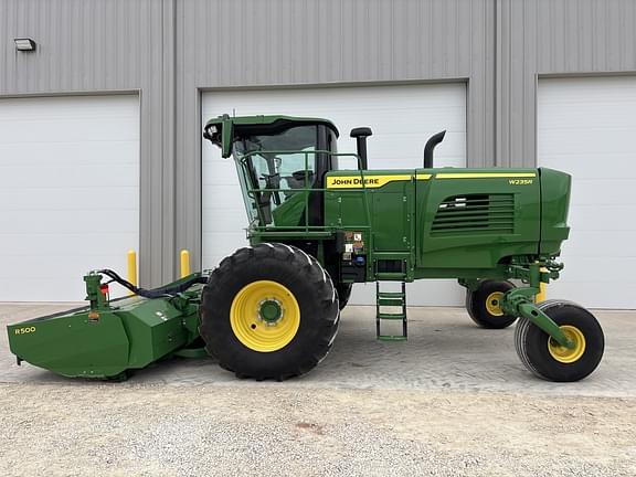 Image of John Deere W235R Primary image