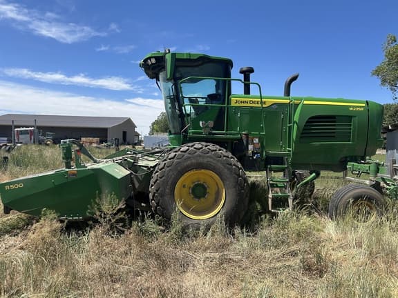 Image of John Deere W235R equipment image 4
