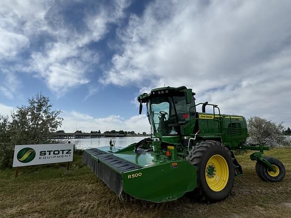 Image of John Deere W235R Primary image