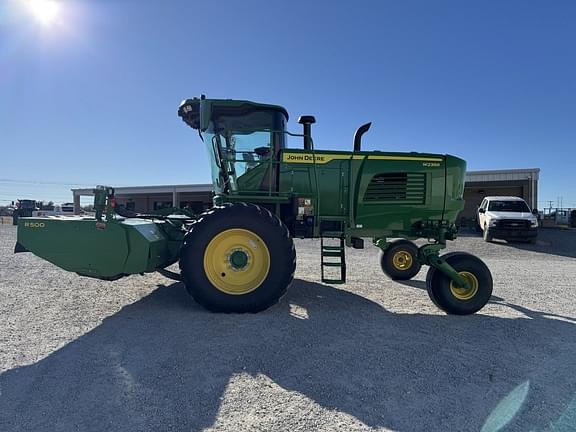 Image of John Deere W235 equipment image 1