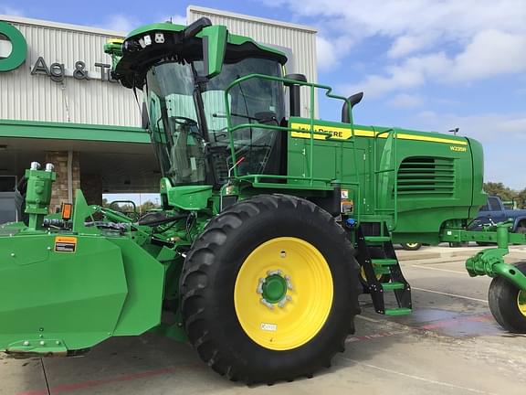 Image of John Deere W235R equipment image 4