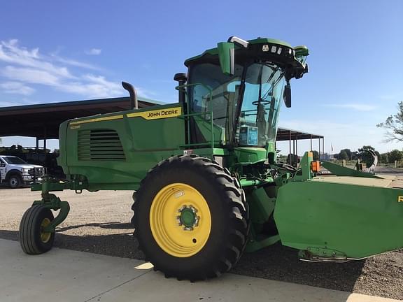 Image of John Deere W235R equipment image 3