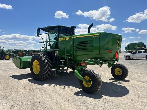 Image of John Deere W235R equipment image 2