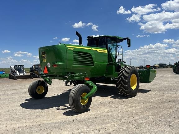 Image of John Deere W235R equipment image 4