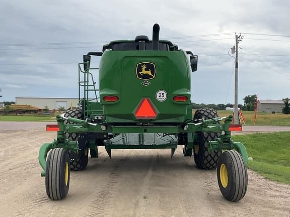 Image of John Deere W235R equipment image 2