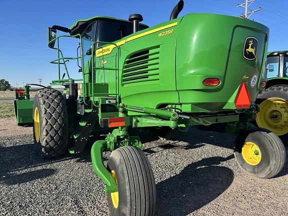 Image of John Deere W235R equipment image 1