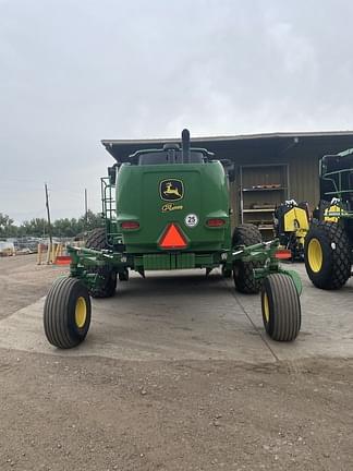 Image of John Deere W235R equipment image 3