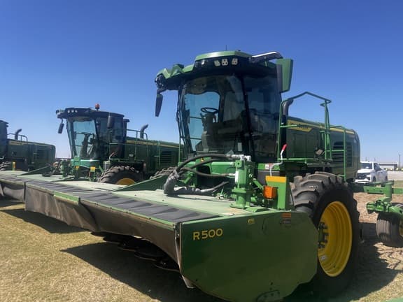 Image of John Deere W235R equipment image 2