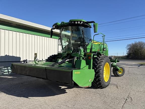 Image of John Deere W235R equipment image 3