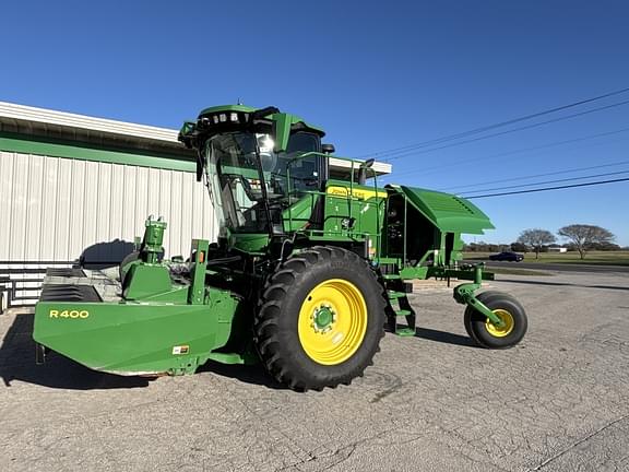 Image of John Deere W235R equipment image 4