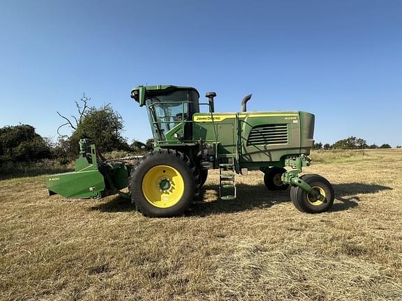 Image of John Deere W235R Primary image