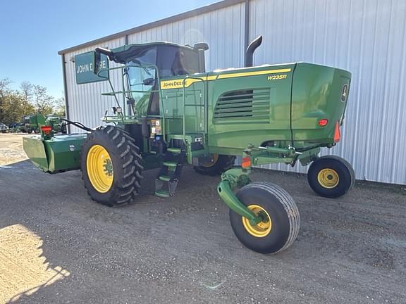 Image of John Deere W235 equipment image 3