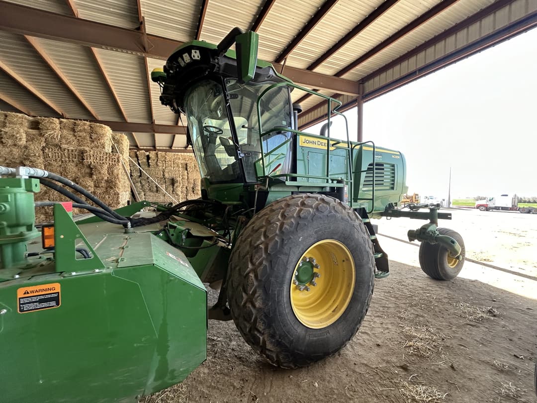 Image of John Deere W235R Primary image