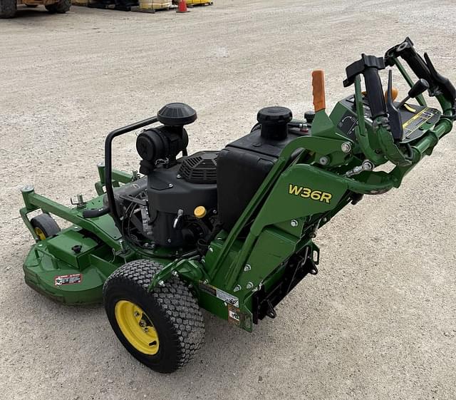 Image of John Deere W36R equipment image 3