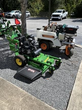 Image of John Deere W36R Primary image