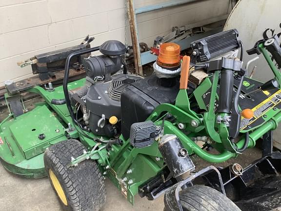 Image of John Deere W52R Image 1