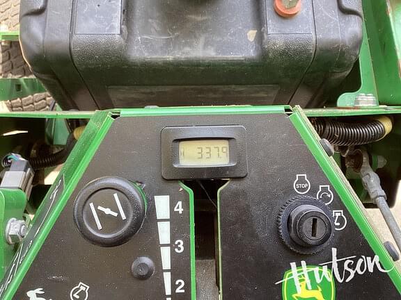 Image of John Deere W52R equipment image 4