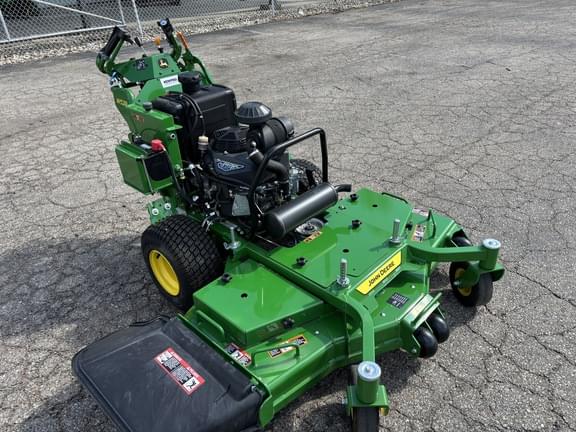 Image of John Deere W52R equipment image 4