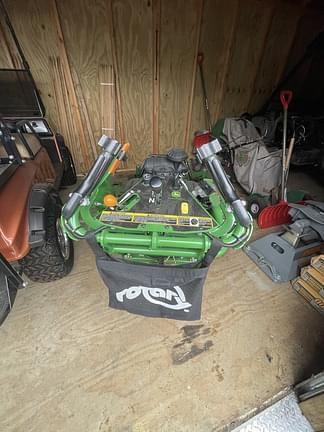 Image of John Deere W61R equipment image 4