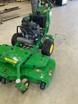 Image of John Deere W61R equipment image 2