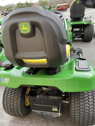 Image of John Deere X330 equipment image 2