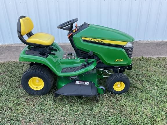 Image of John Deere X330 equipment image 2