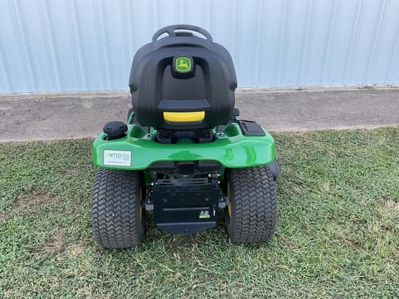Image of John Deere X330 equipment image 3