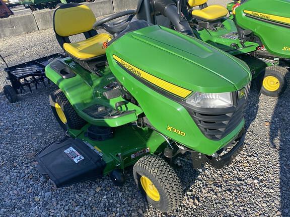 Image of John Deere X330 equipment image 1